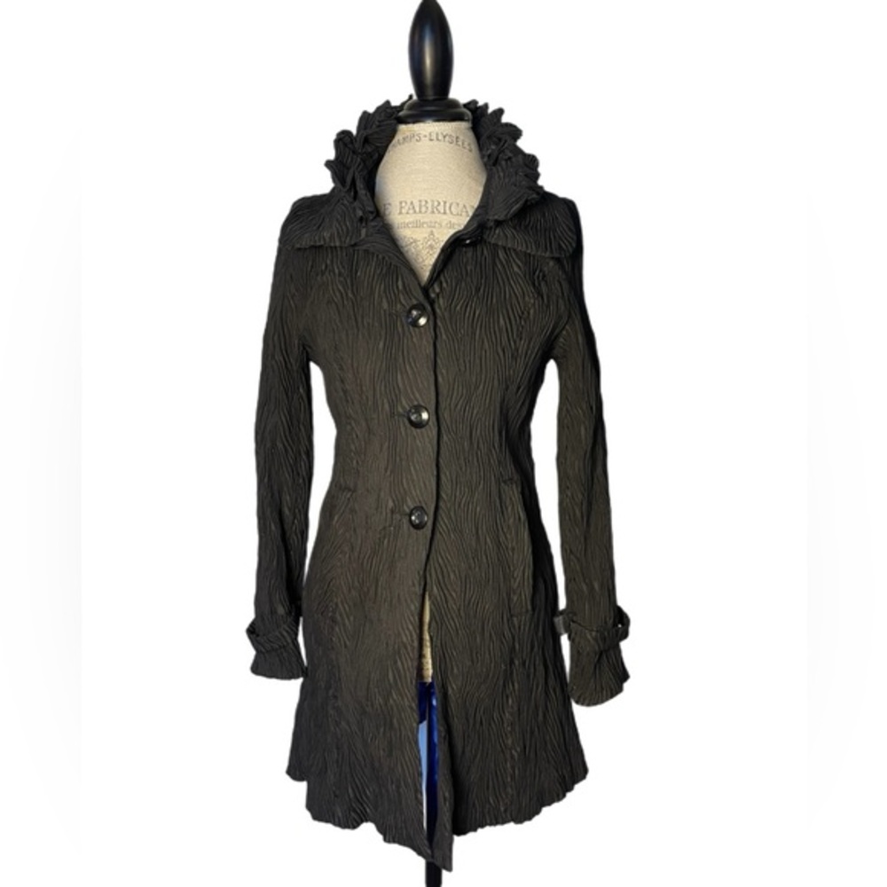 Luii Black Luxury Cotton Blend Coat With Ruffled Collar Size Large